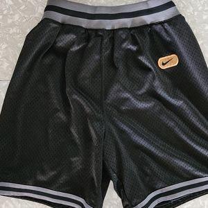 Early 2000's Nike baseball shorts